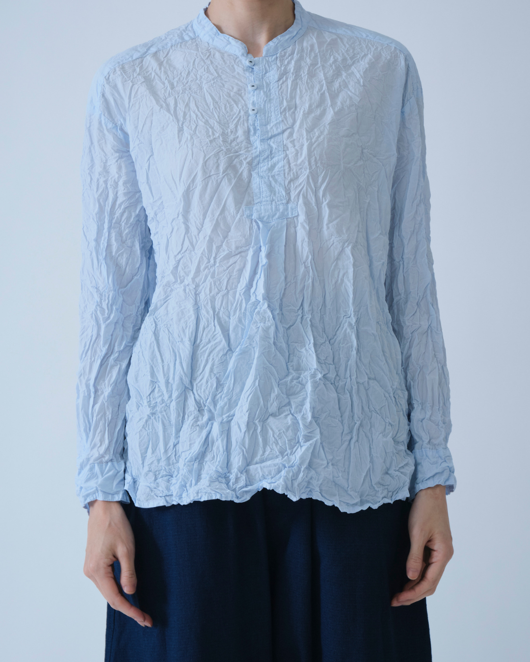 WC CRINKLE STAND COLLAR SHIRT