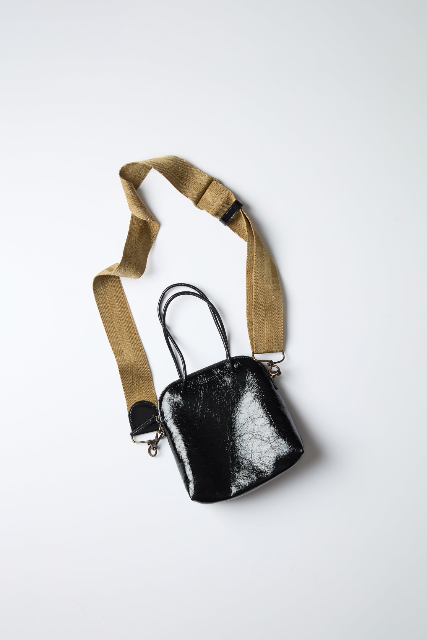 SOFT SMALL CLUTCH
