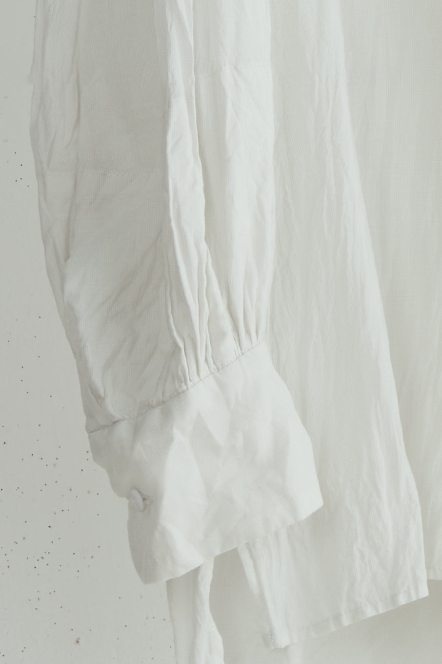 BISHOP SLEEVE RUFFLE SHIRT