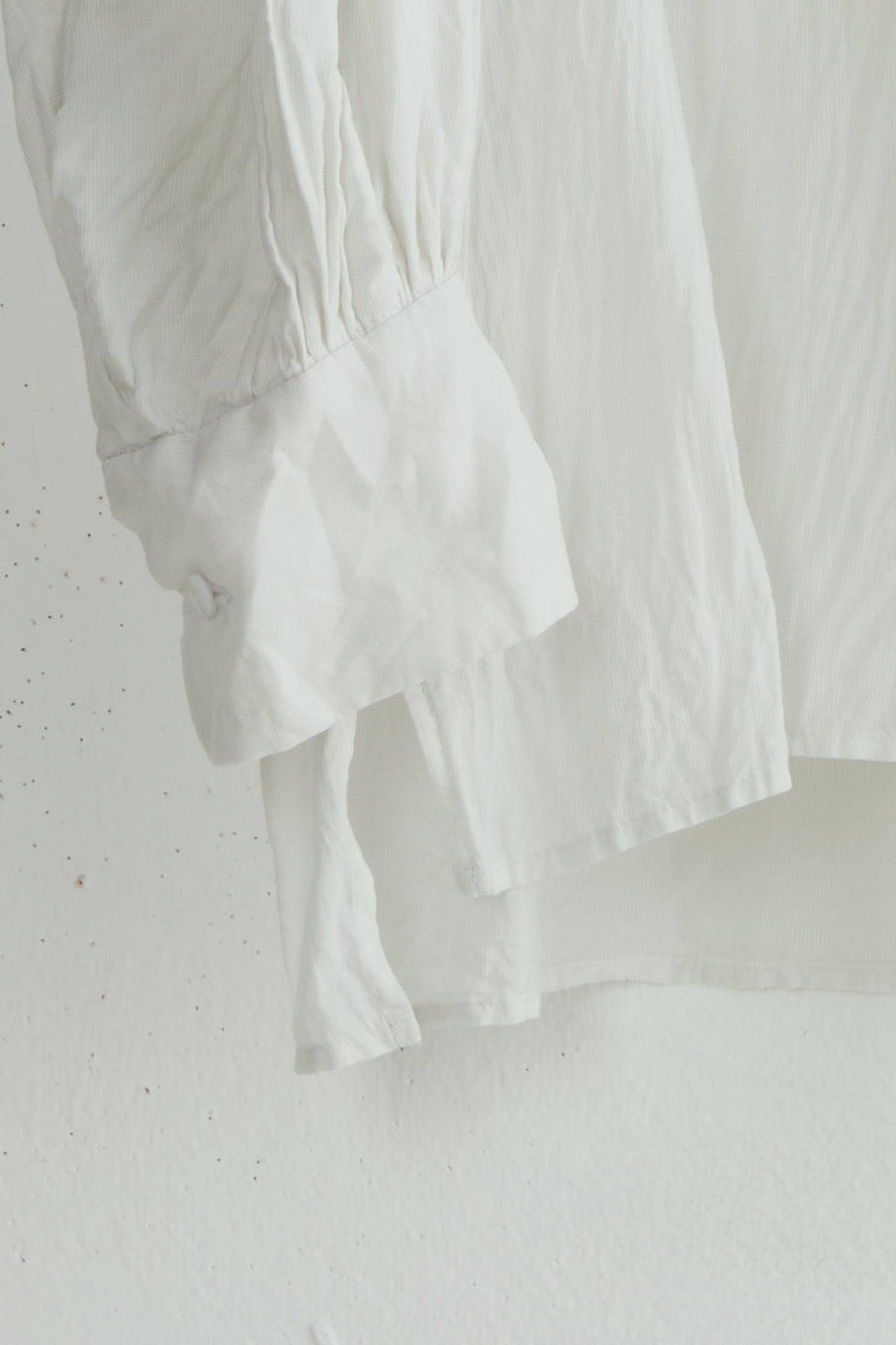BISHOP SLEEVE RUFFLE SHIRT