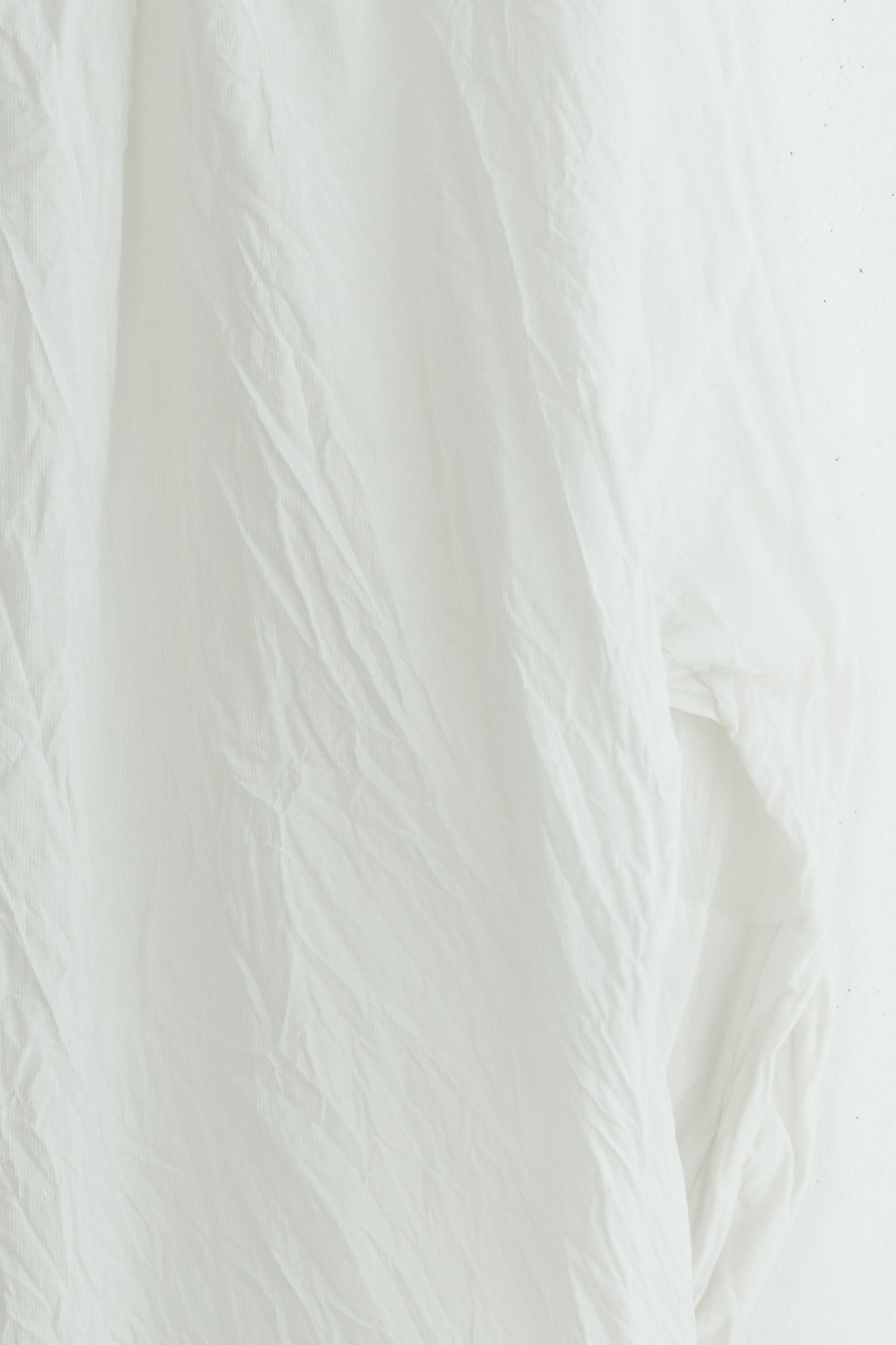 BISHOP SLEEVE RUFFLE SHIRT