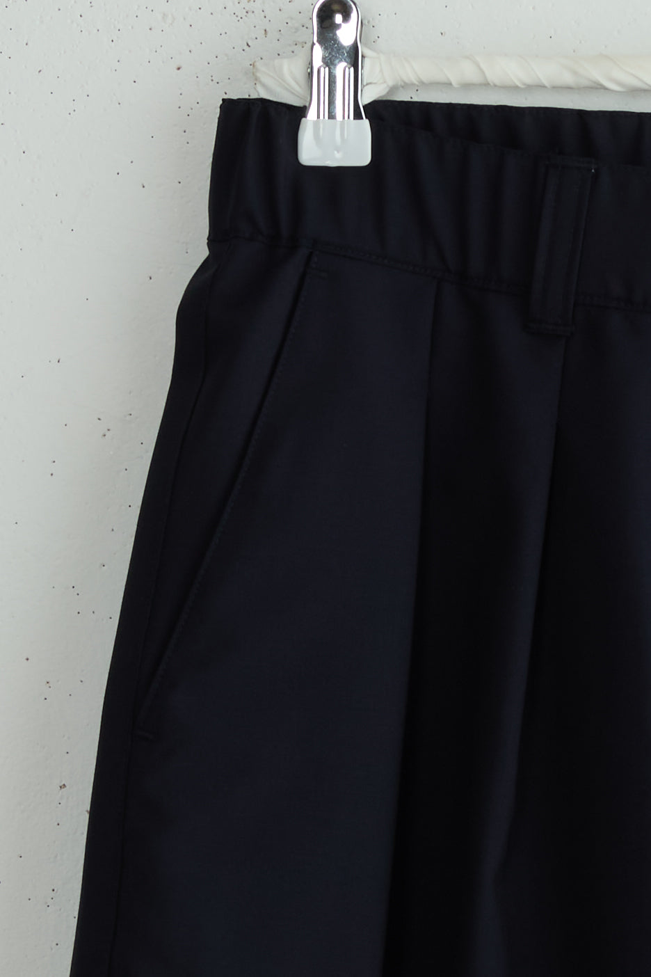 2 IN-PLEAT SHORTS