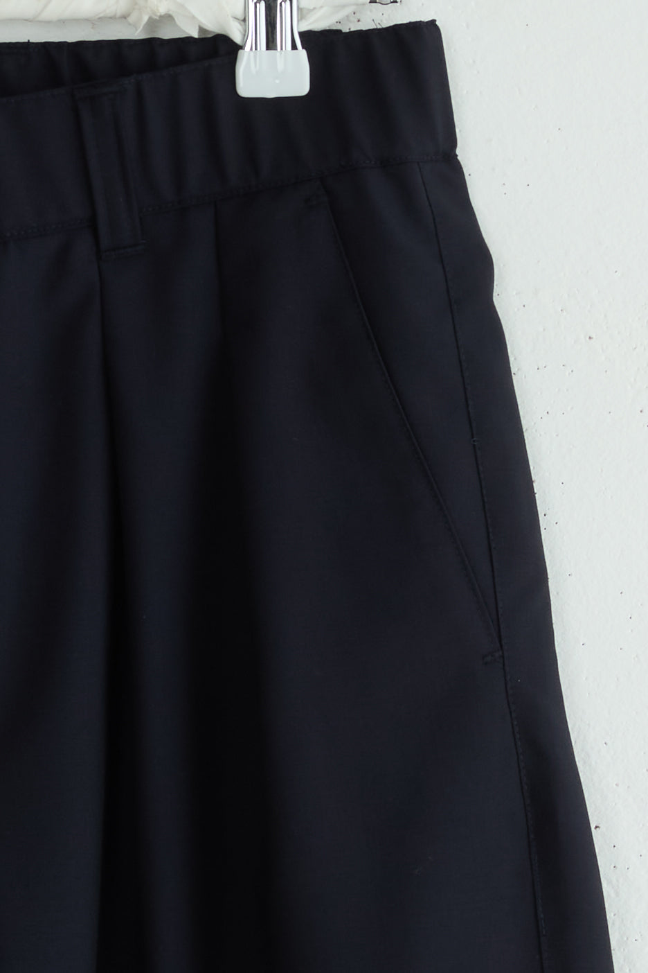 2 IN-PLEAT SHORTS