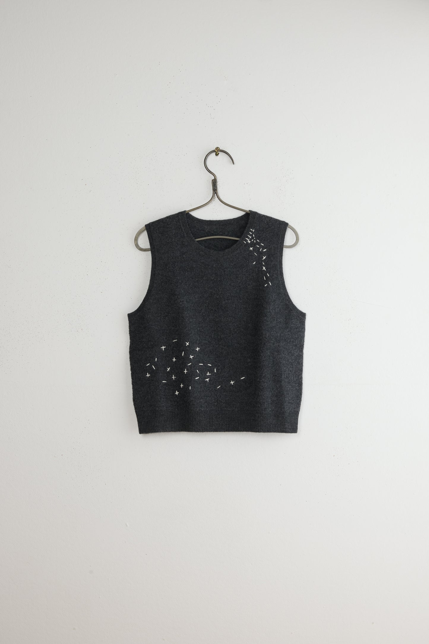 STITCH KNIT VEST