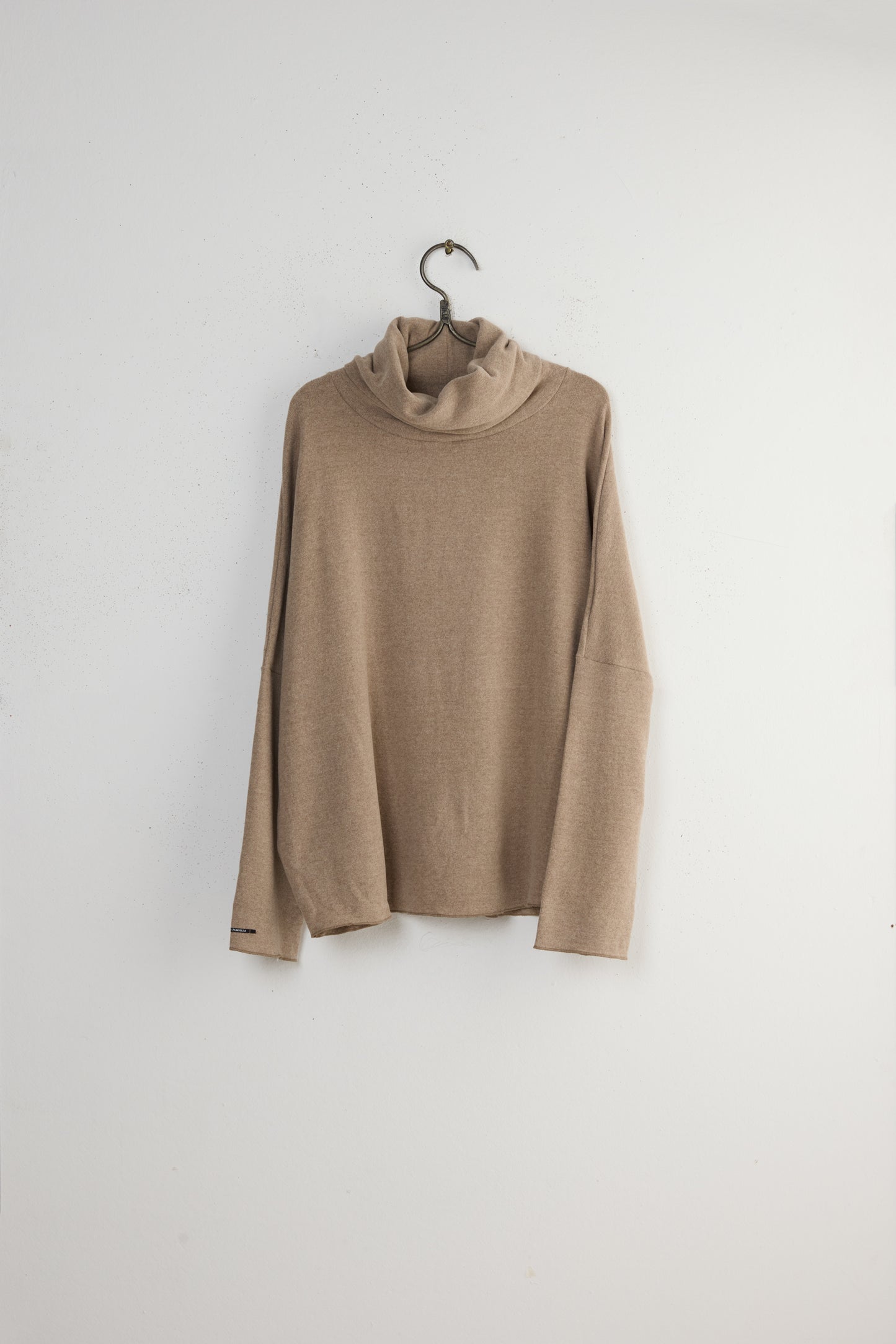 BIG BIG TURTLENECK JP