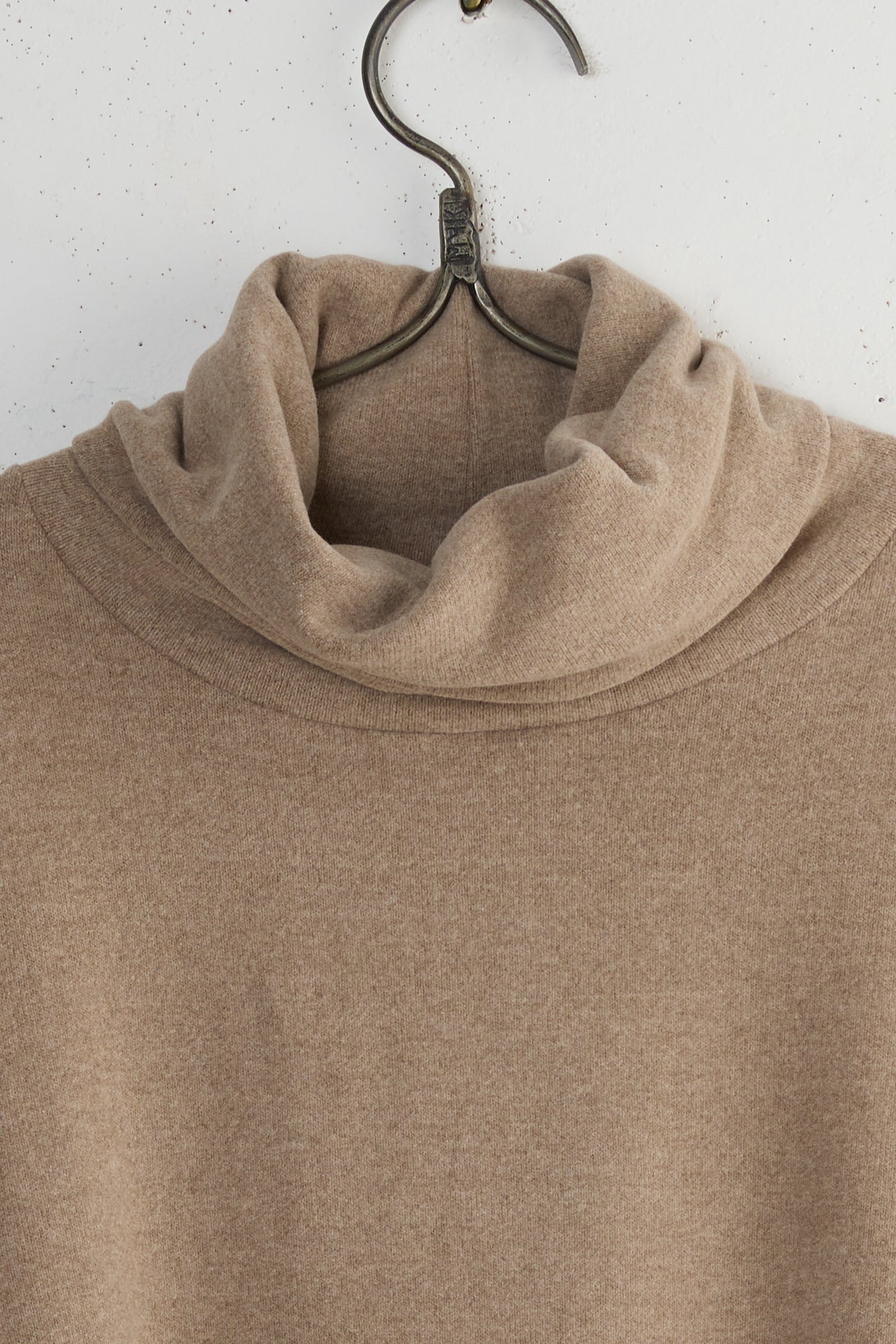 BIG BIG TURTLENECK JP