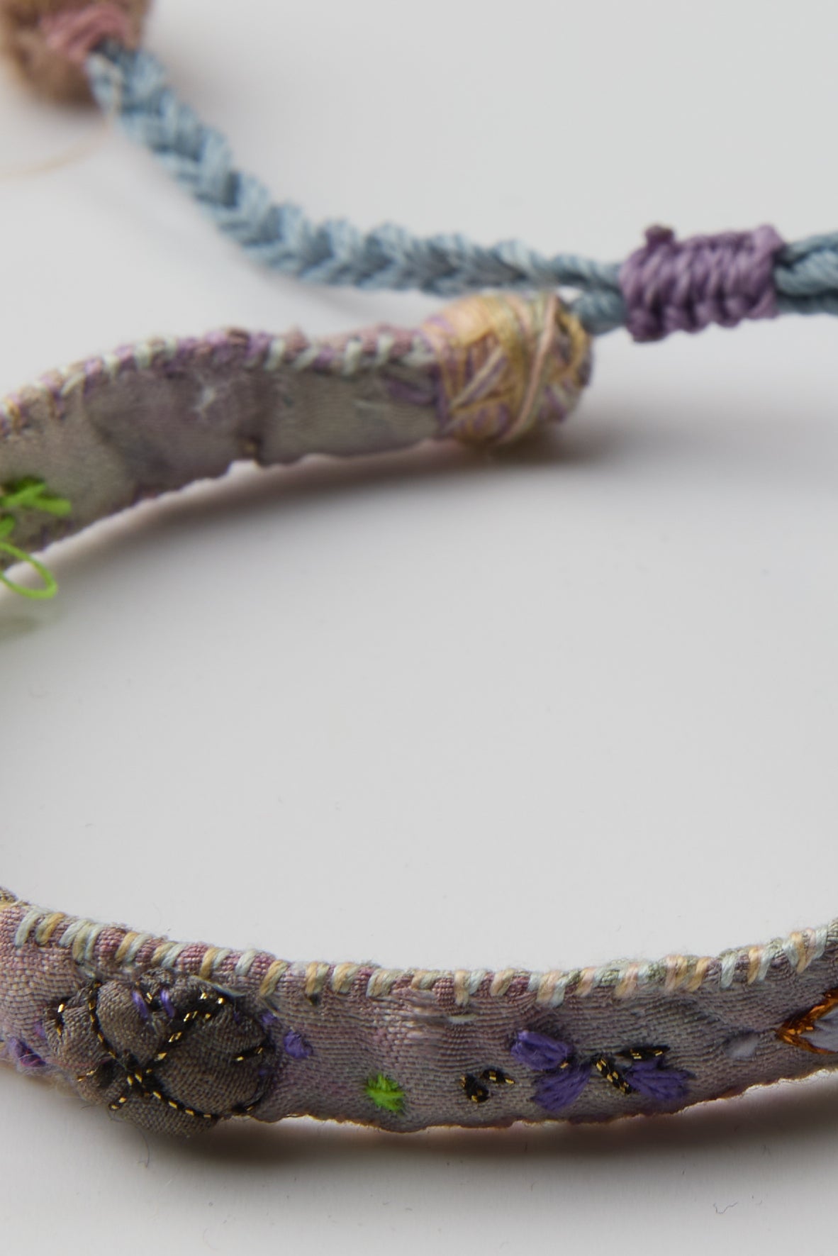 PURPLE EMBROIDERED BRACELET