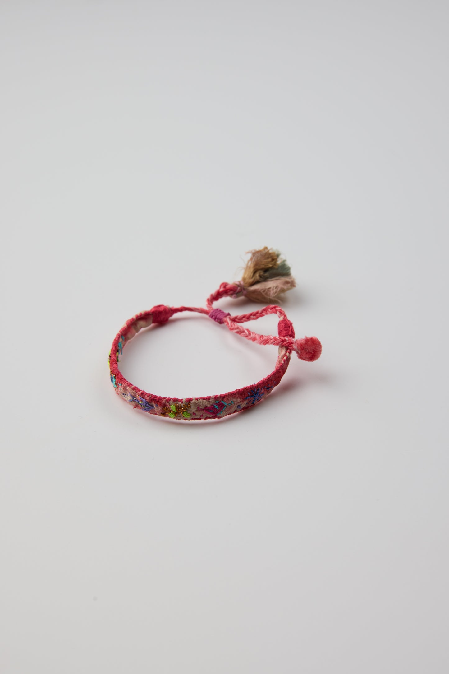 PINK EMBROIDERED BRACELET