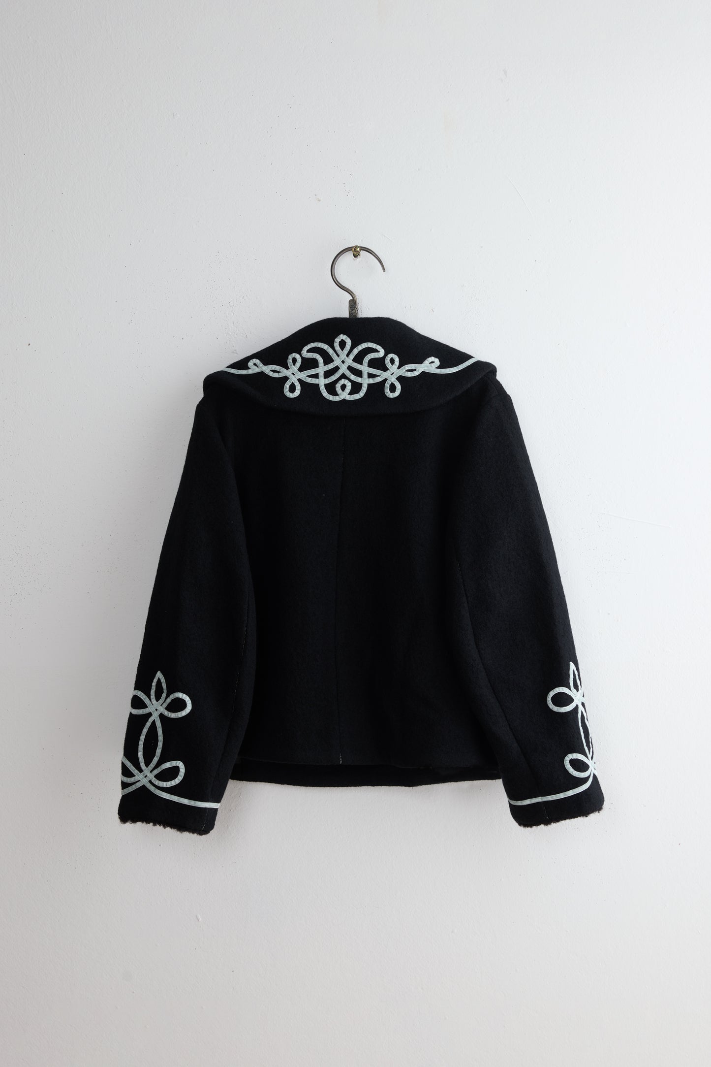 EMBROIDERY W COAT