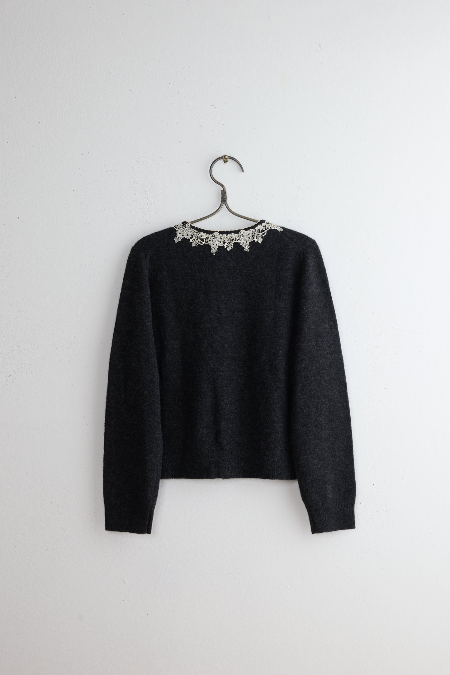 LACE NECK CARDIGAN