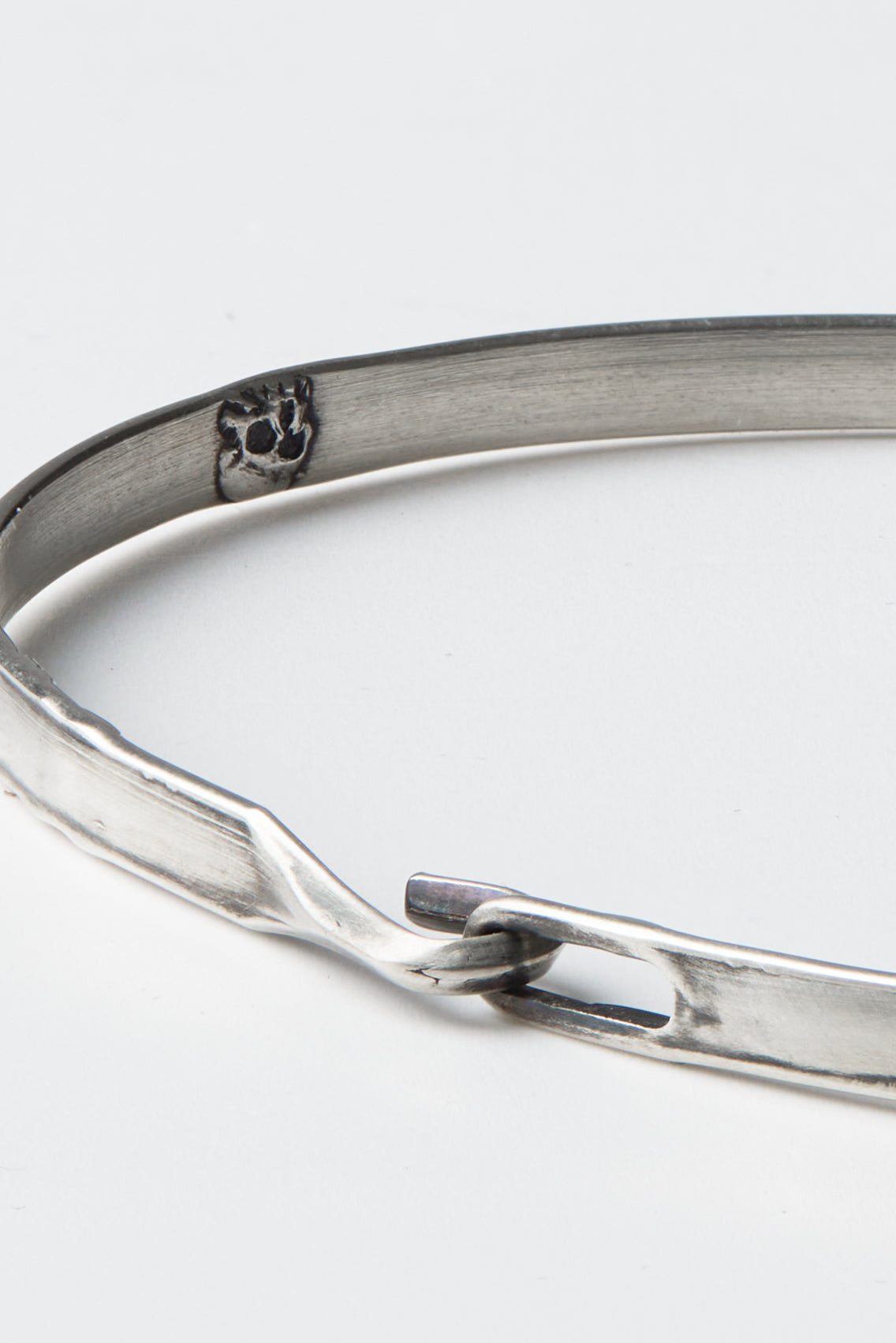 HOOK SKULL BANGLE