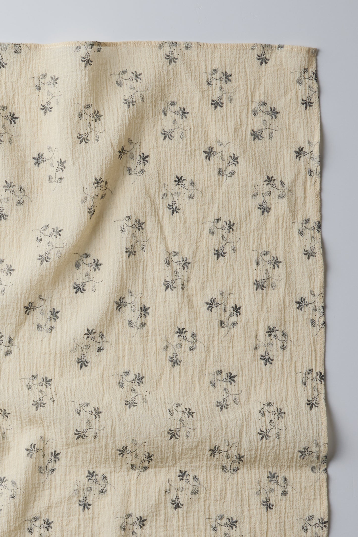FLORAL SCARF