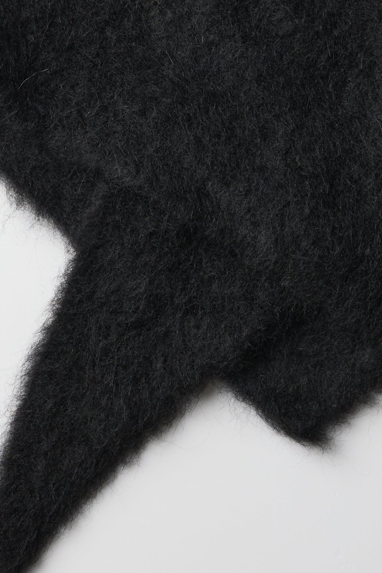 FLUFFY TRIANGLE SCARF