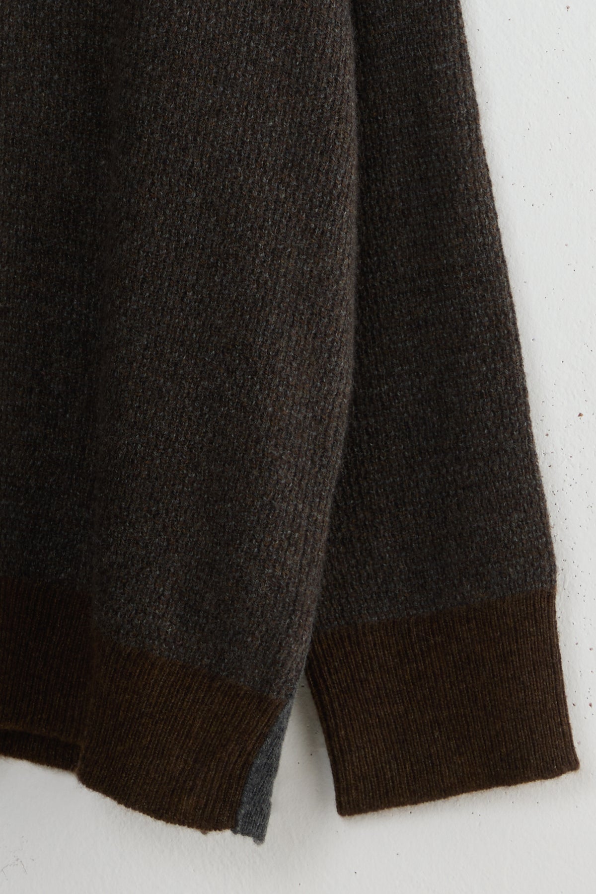 OVERSIZED RAGLAN SWEATER