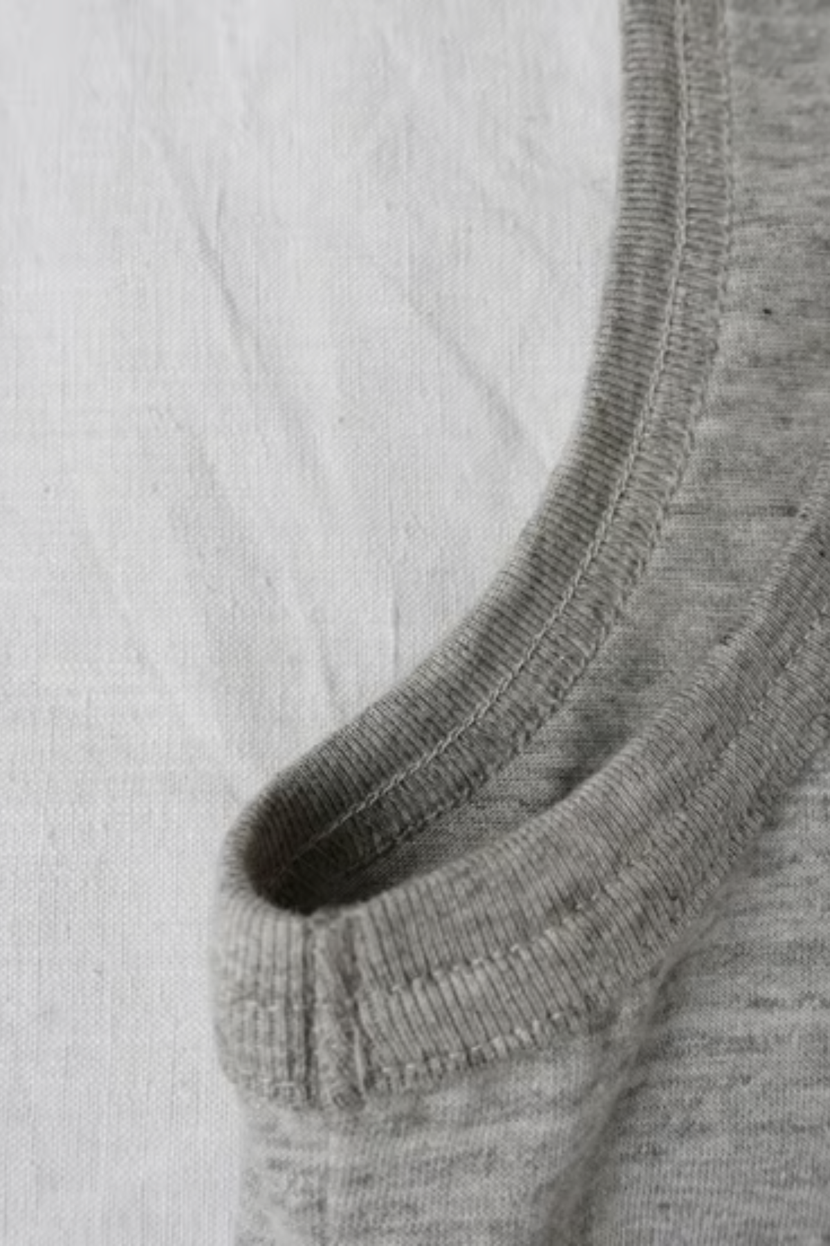 UNDYED TANK TOP