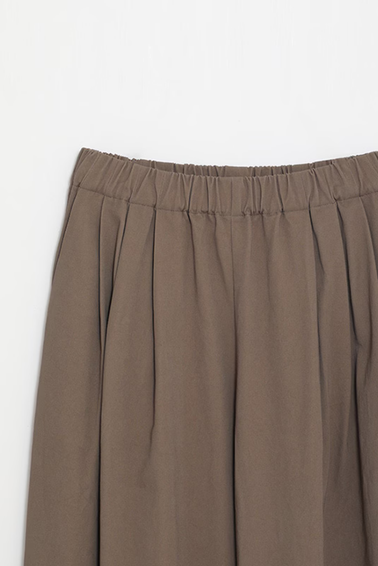 TUCK WIDE PANTS