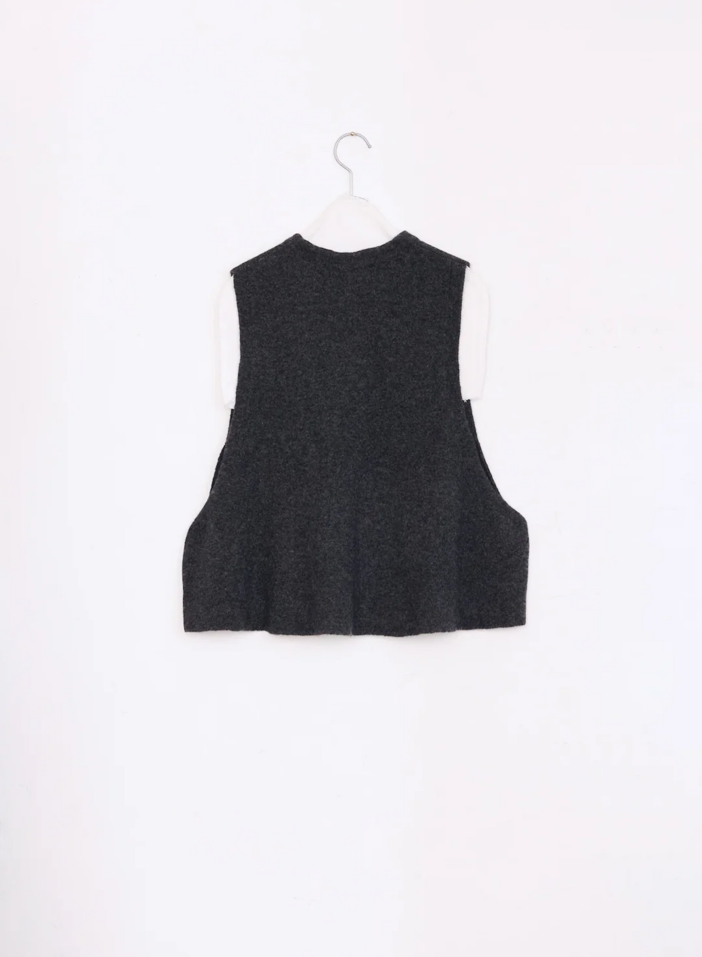 KNIT VEST