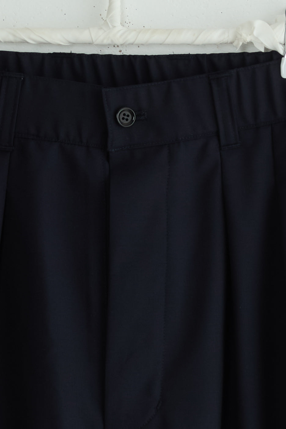 2 IN-PLEAT SHORTS
