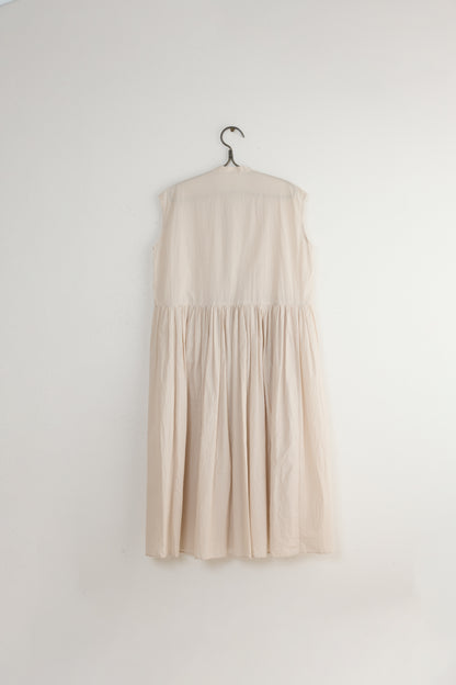 SLEEVELESS PLEATED SHIRT DRESS