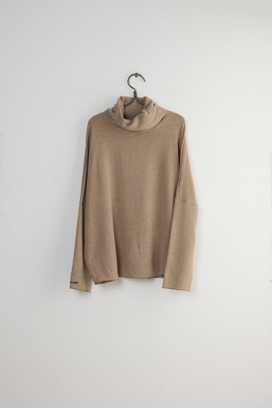 BIG BIG TURTLENECK JP