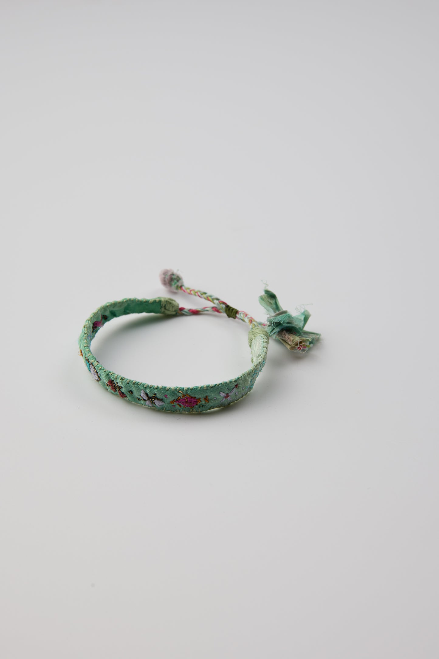 GREEN EMBROIDERED BRACELET