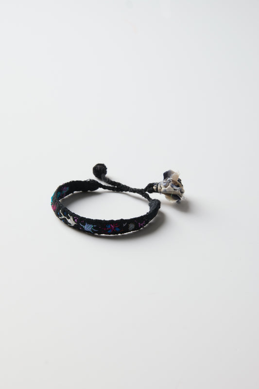 BLACK EMBROIDERED BRACELET