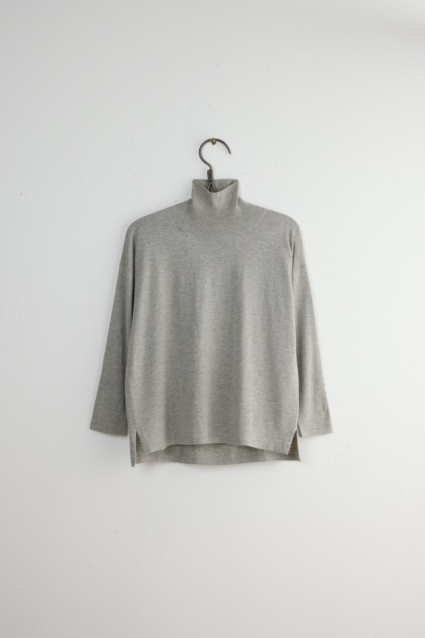 HIGH GAUGE TURTLENECK