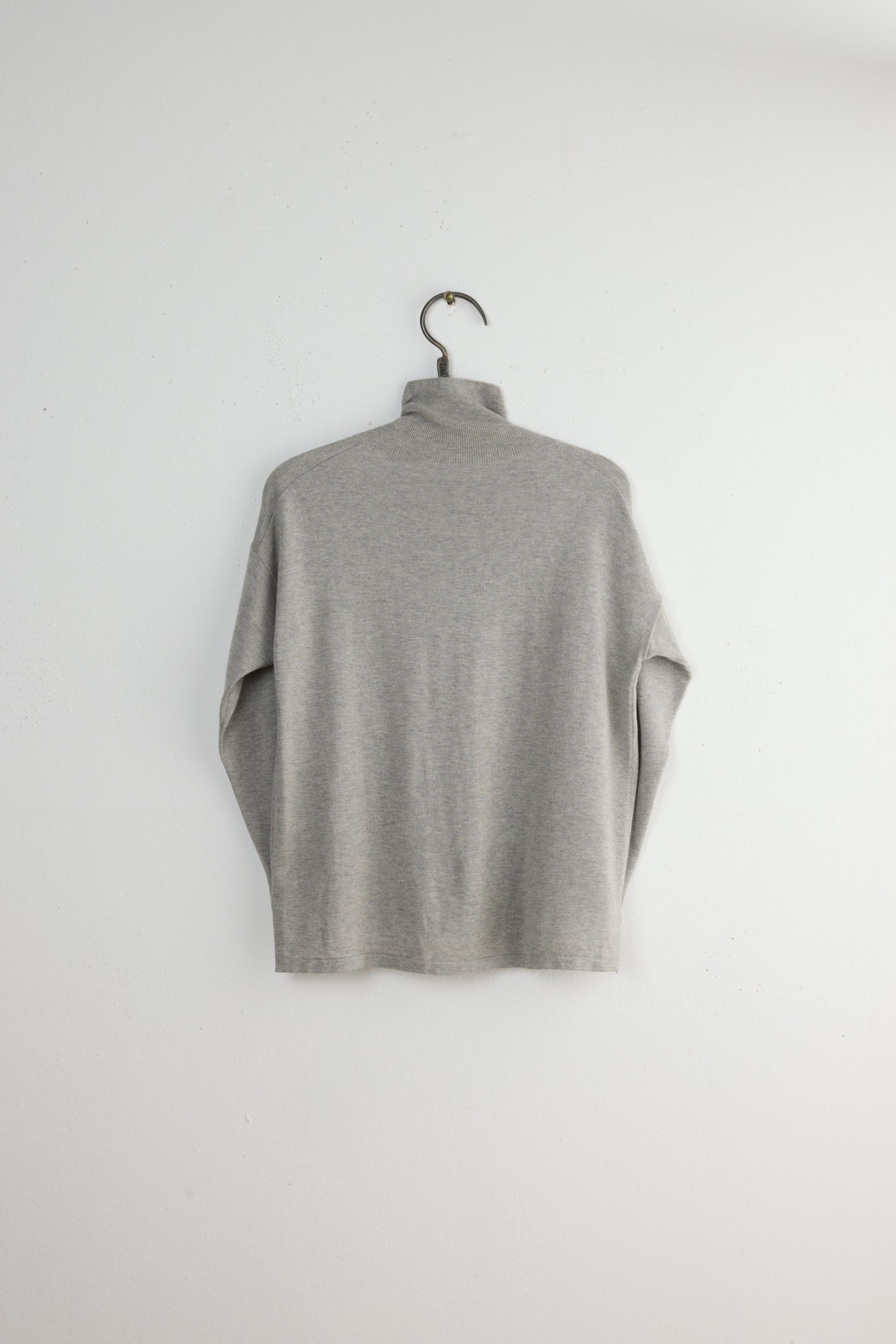 HIGH GAUGE TURTLENECK