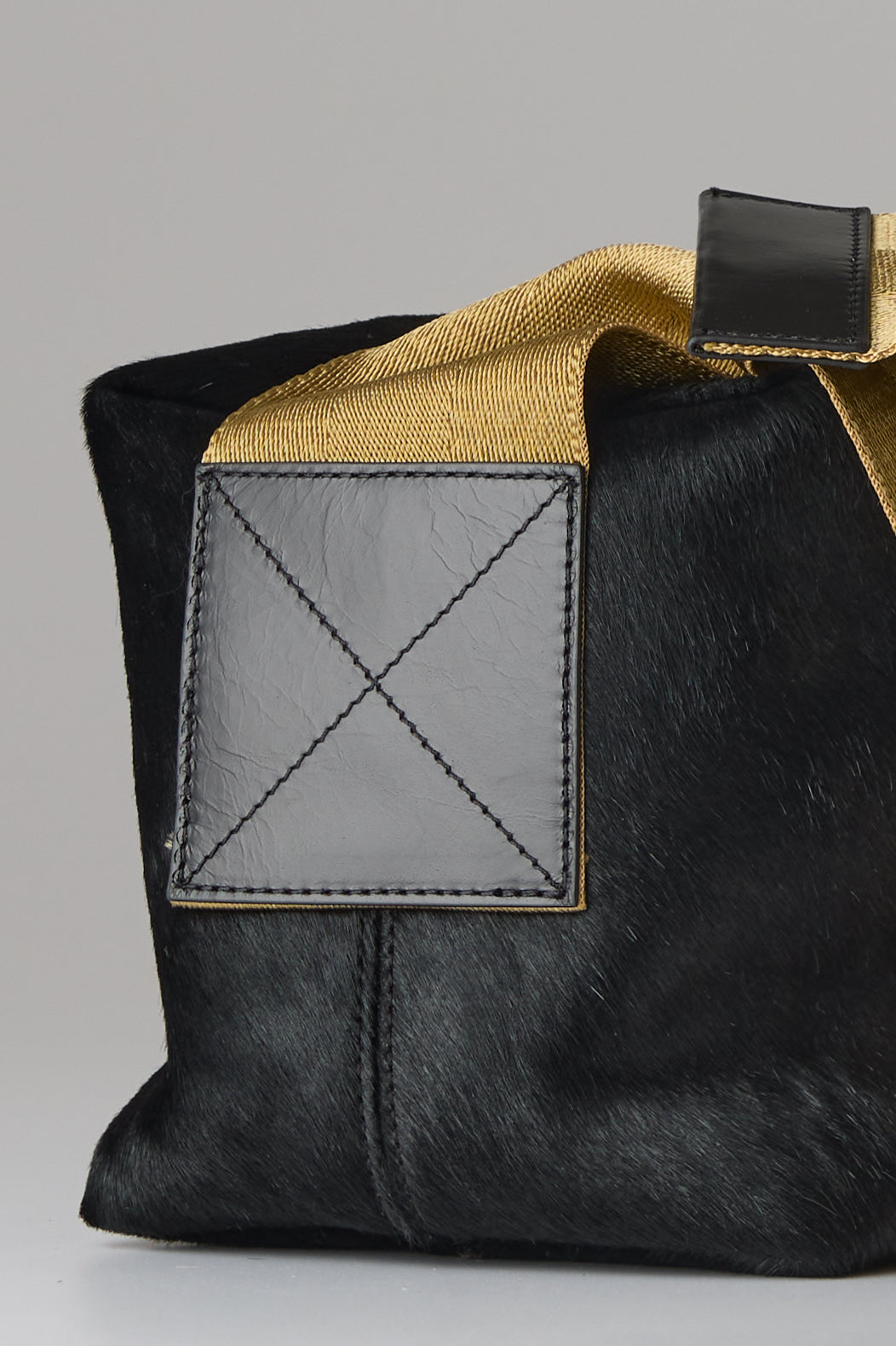 MEDIUM COWHIDE TOFU BAG