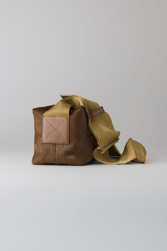 MEDIUM COWHIDE TOFU BAG