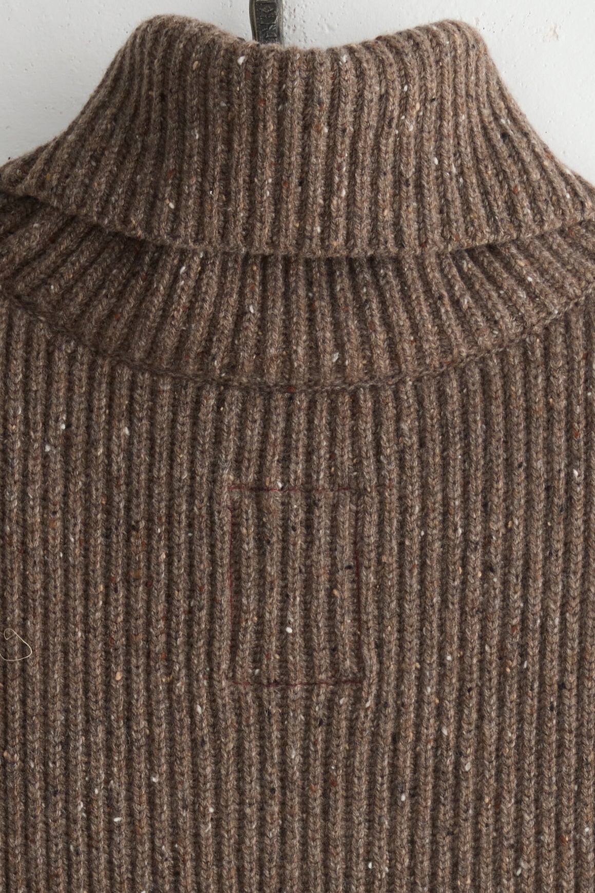 SLV HIGH NECK VEST
