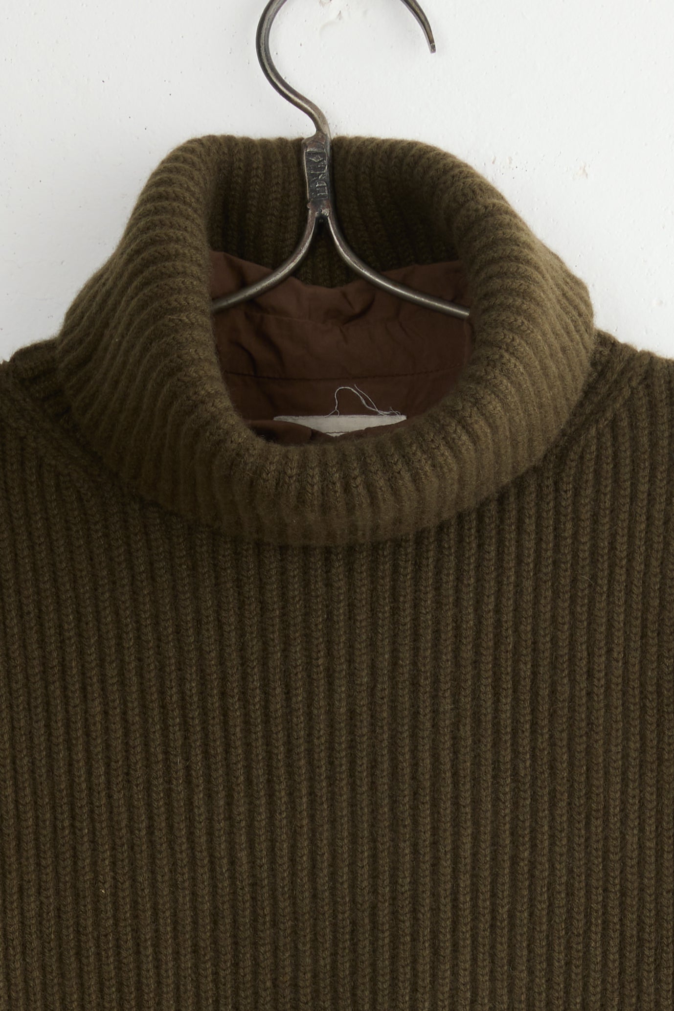 SLV HIGH NECK VEST
