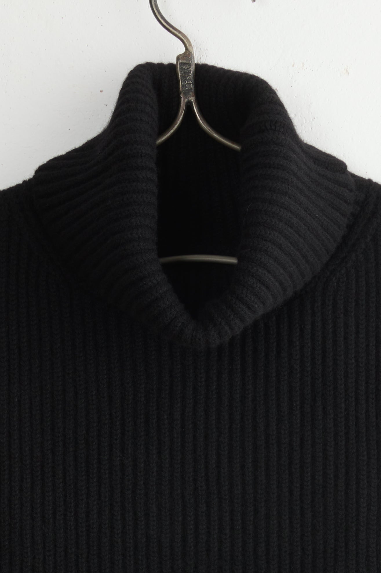SLV HIGH NECK VEST