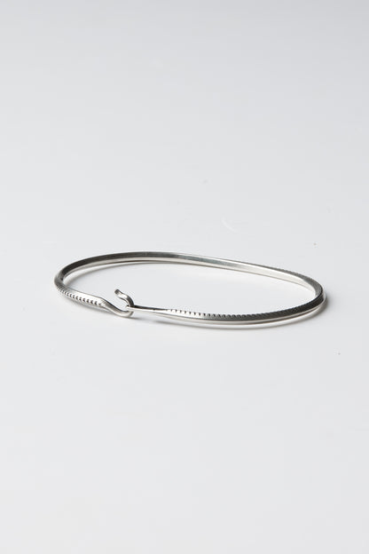 SIDE HOOK ROPE BANGLE
