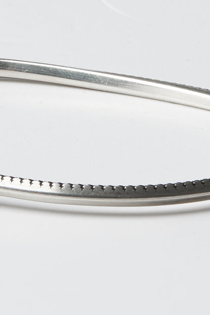 SIDE HOOK ROPE BANGLE