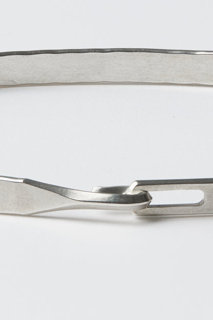 HOOK BAND BANGLE