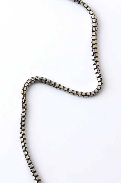 EAGLE WING SYMBOL NECKLACE