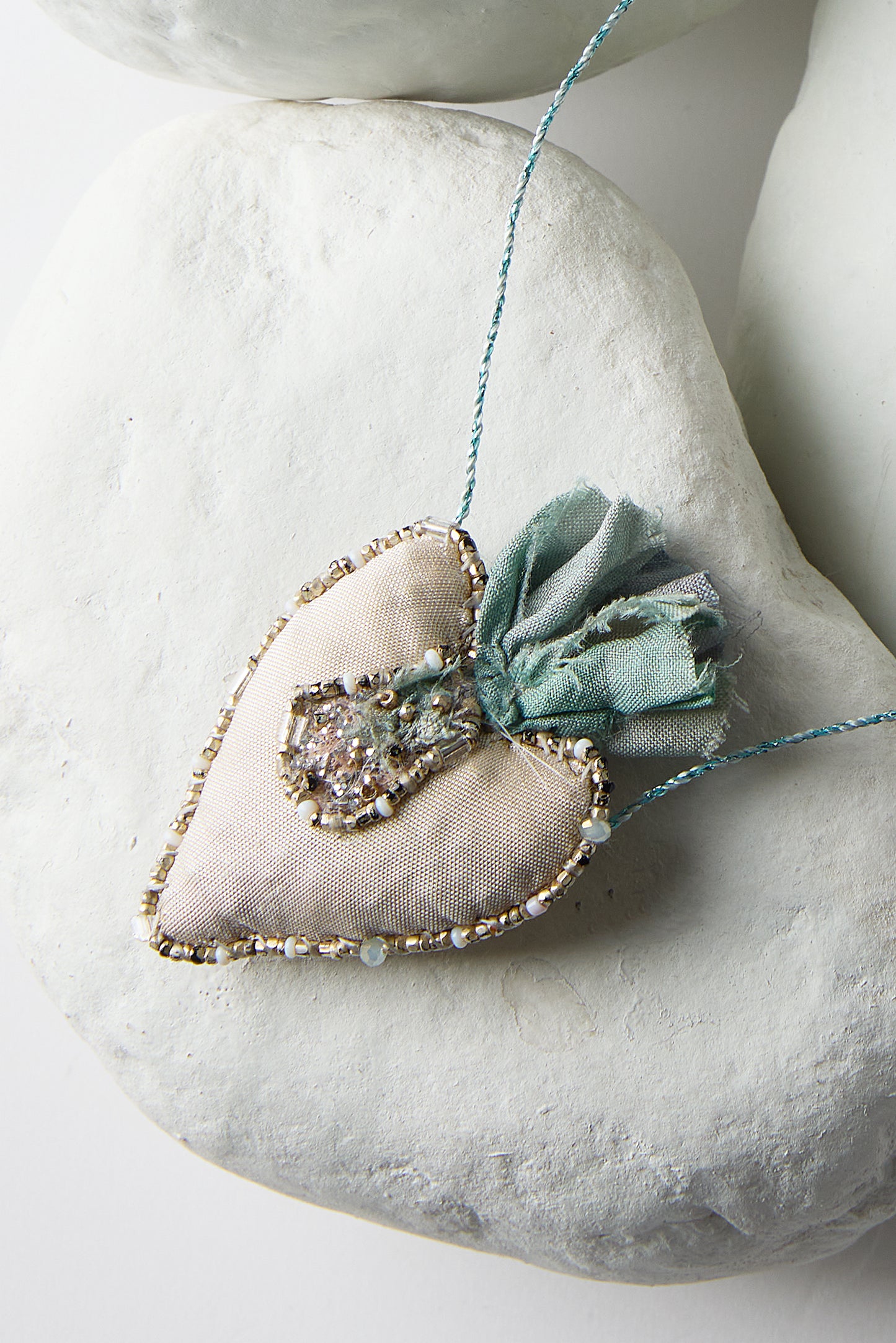 EMBROIDERED HEART NECKLACE