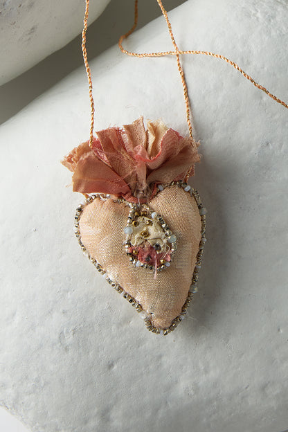 EMBROIDERED HEART NECKLACE