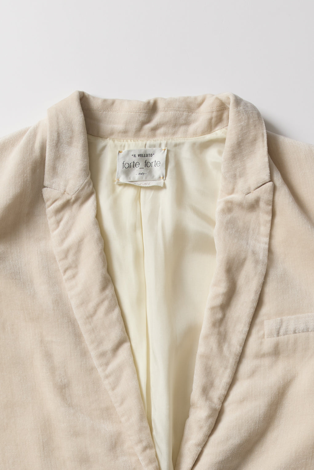 JACKET IN STRETHC VELVET