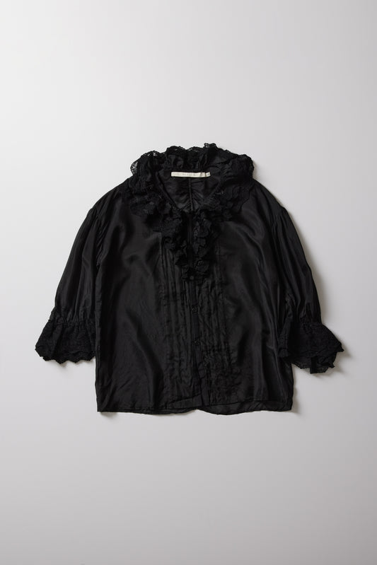 ROMANTIC LACE BLOUSE