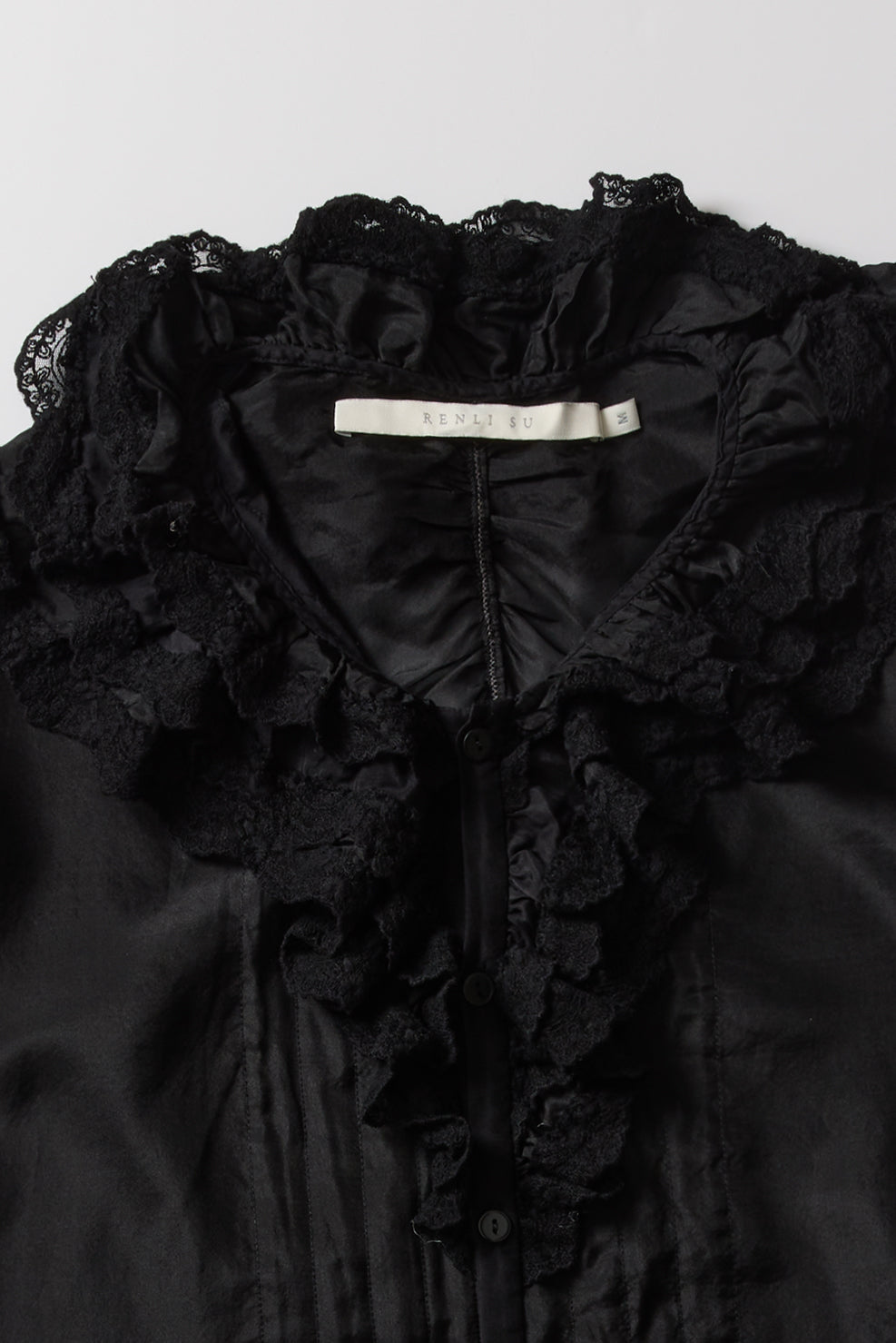 ROMANTIC LACE BLOUSE