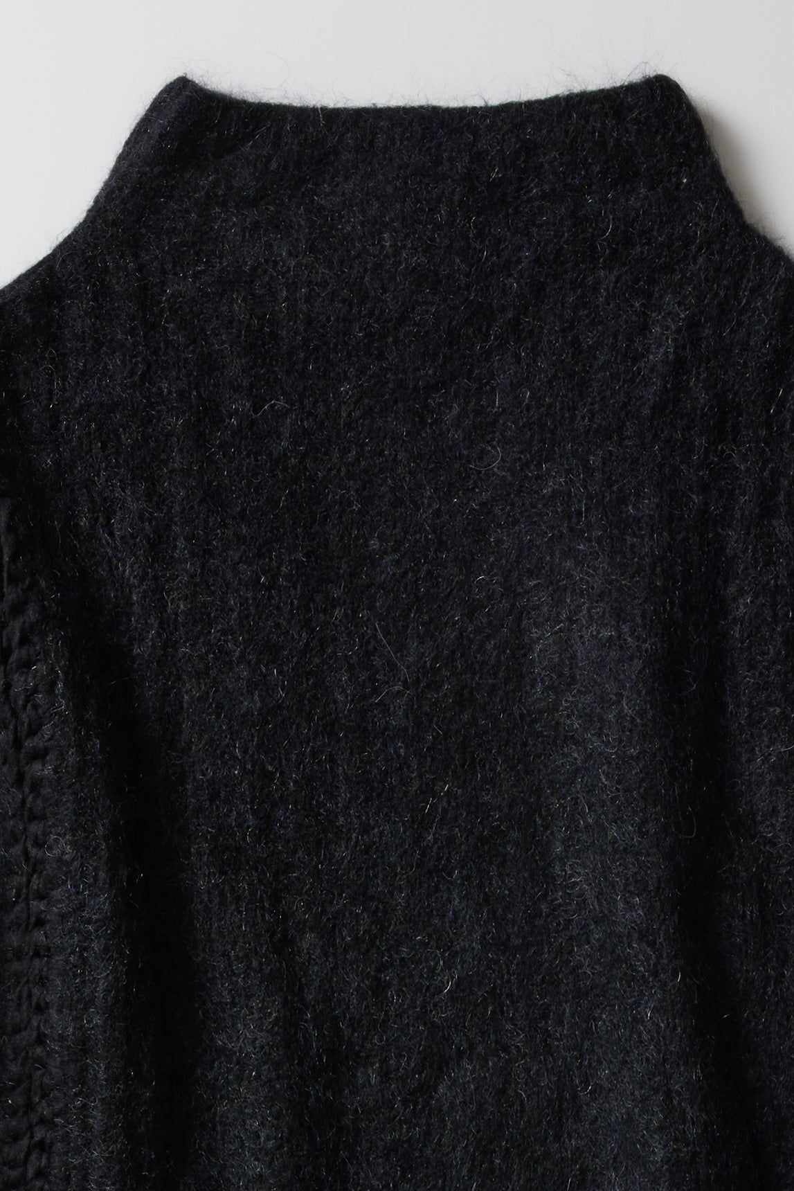 KNIT PULLOVER