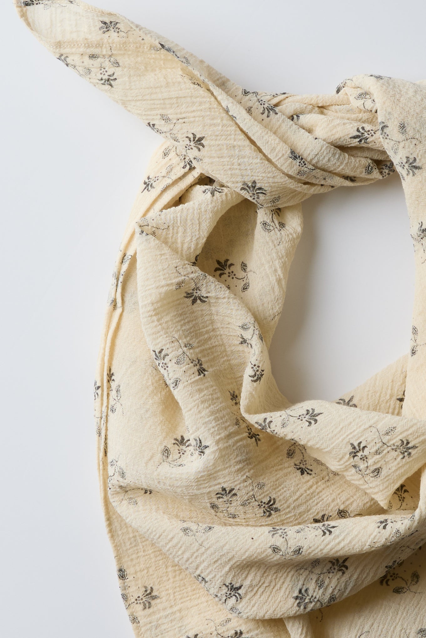 FLORAL SCARF