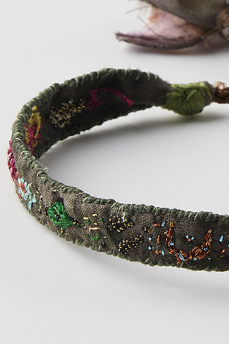 GREEN EMBROIDERED BRACELET