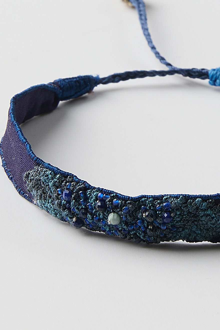 BLUE BEAD BRACELET