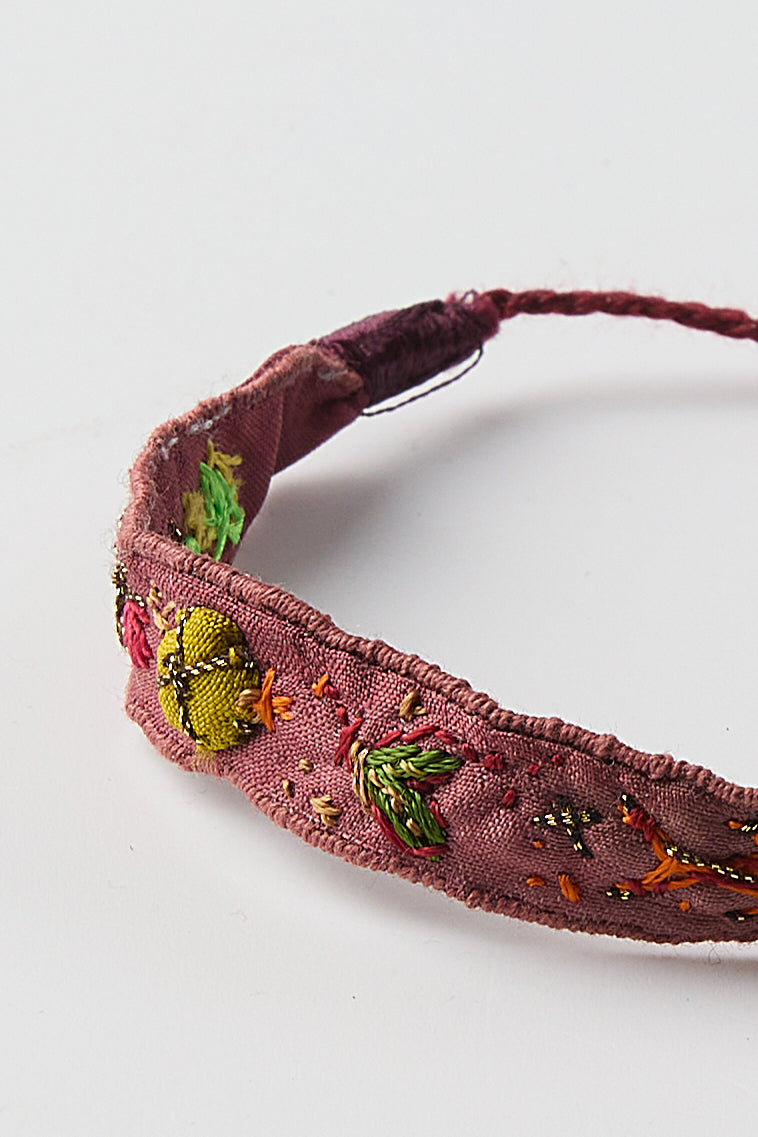 PURPLE EMBROIDERED BRACELET