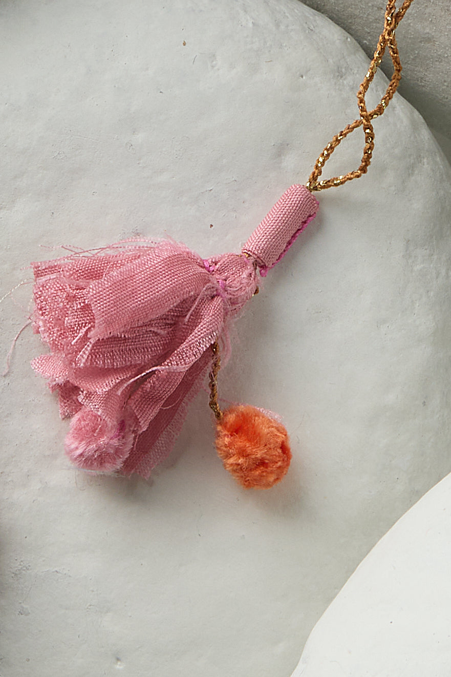 EMBROIDERED SQUARE NECKLACE