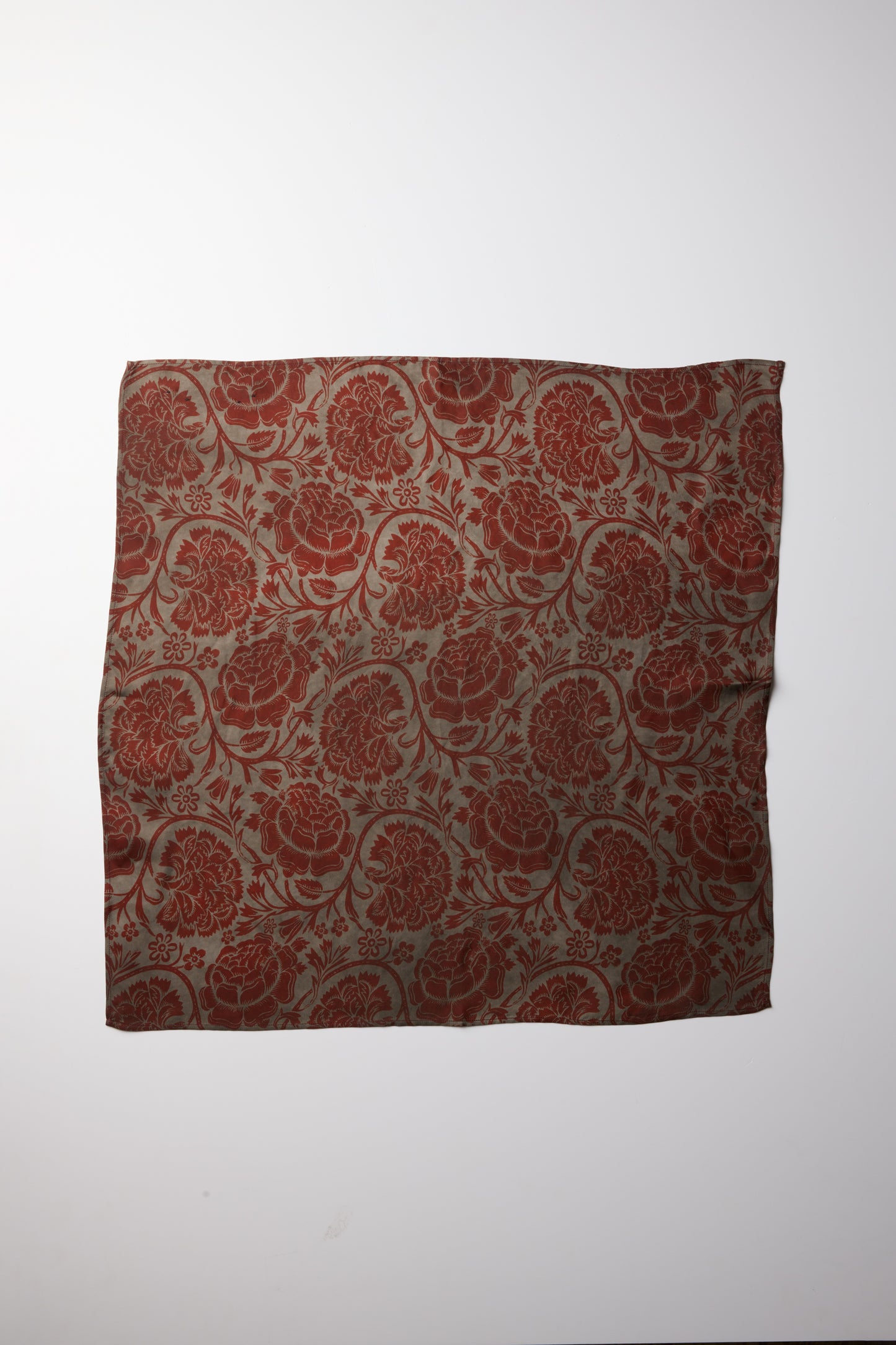 SQUARE PRINTED SCARF