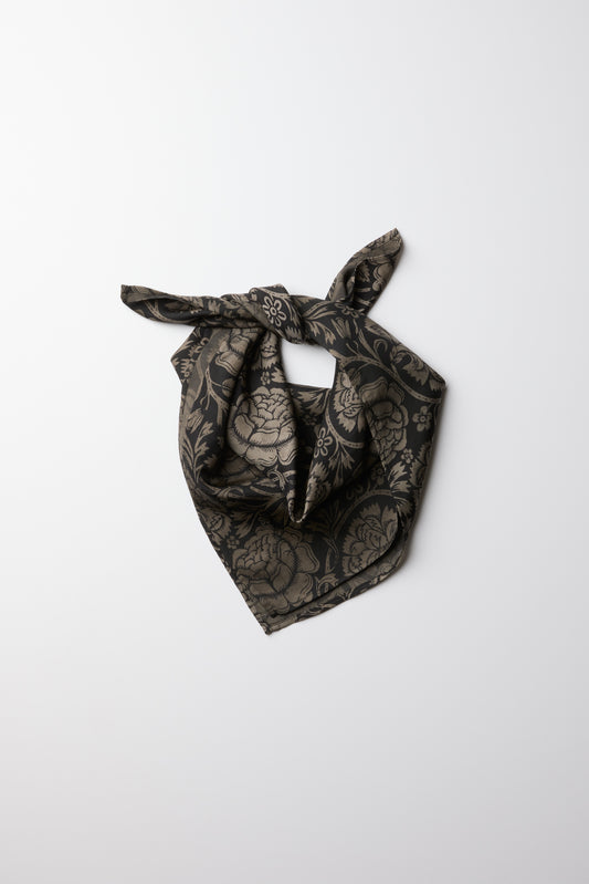 SQUARE PRINTED SCARF